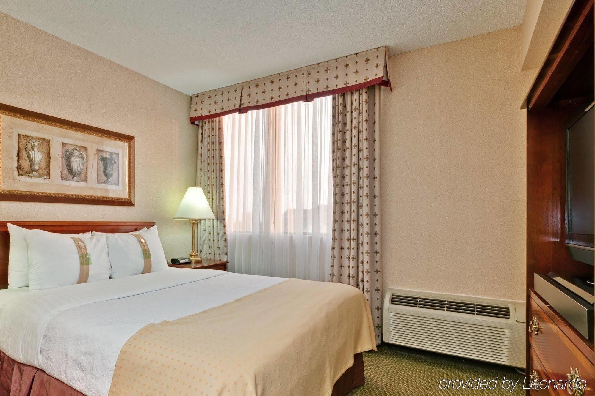 Holiday Inn Express & Suites Mississauga-Toronto Southwest, An Ihg Hotel Exterior foto